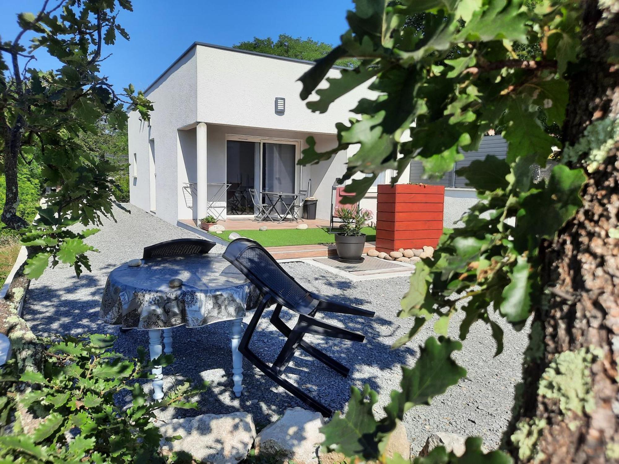 Villa Le Cocon Lussas Exterior foto